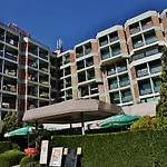 Aktinia ホテル