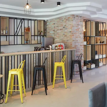 Aktinia Hotell Slăntjev Brjag