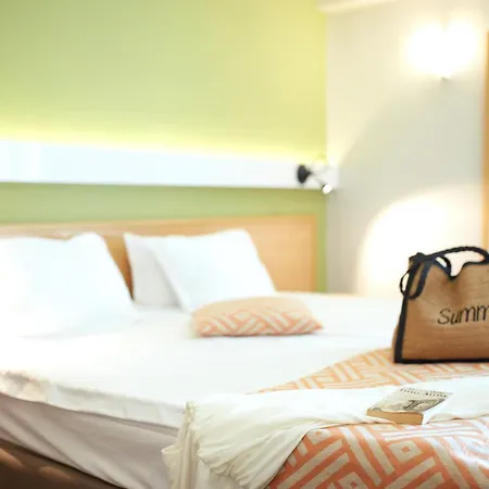 Aktinia Hotel 3*
