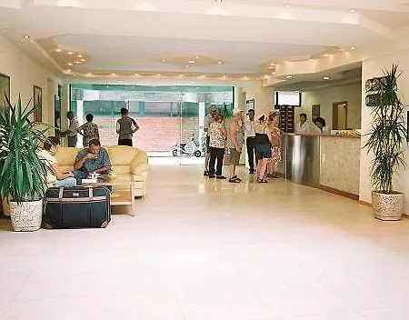 فندق Aktinia